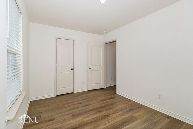 Building Photo - Coming Soon!