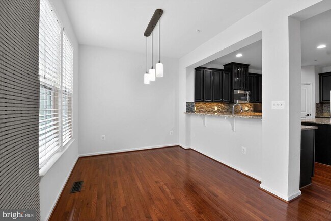 Building Photo - 22609 Winding Woods Way