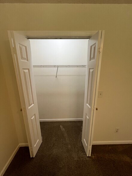 Building Photo - 1319 Stratton Place Dr