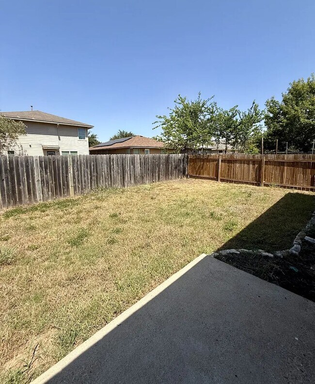 Building Photo - 3302 Etheredge Dr