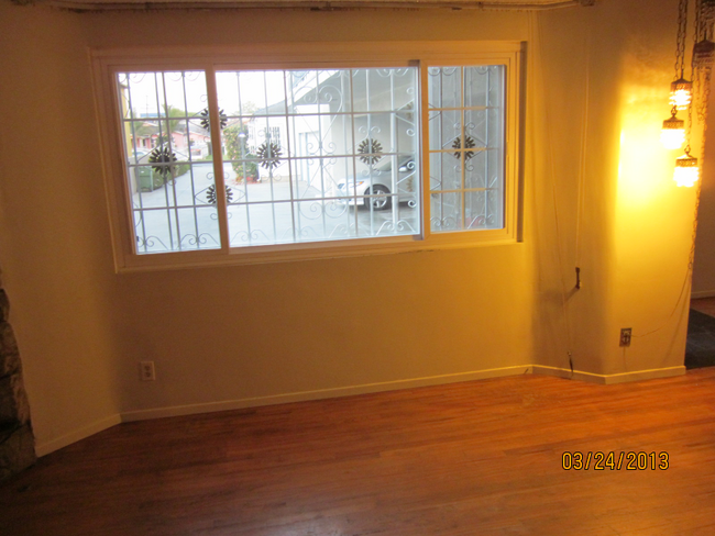 Building Photo - 531 S Flower St