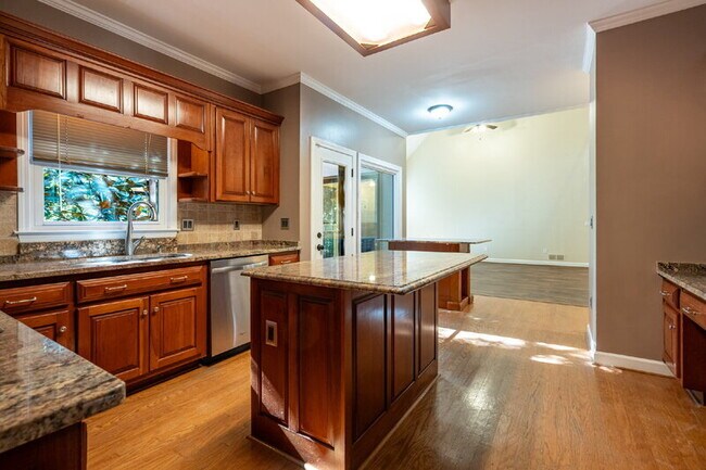 Building Photo - 3 Buckingham Ct