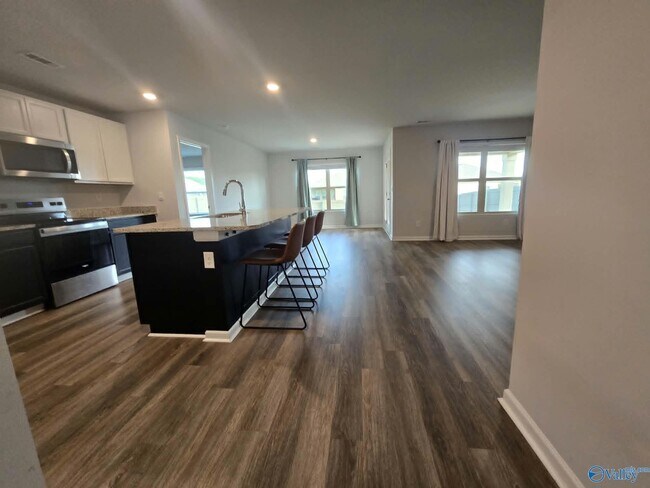 Building Photo - 427 Jackson Pt Cir