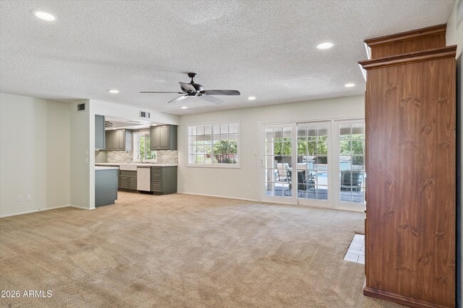 Building Photo - 3526 E Sahuaro Dr