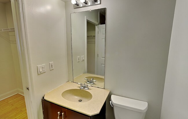 Building Photo - 1954 Conway Rd