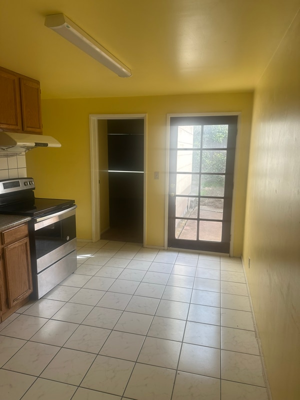 Building Photo - 433 Point Lobos Ave