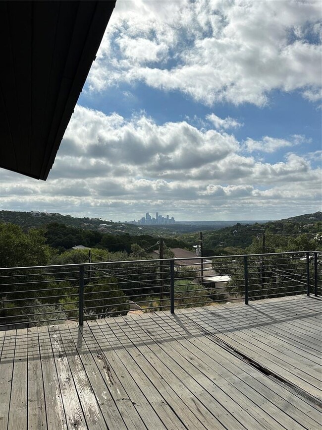Building Photo - 5206 Scenic View Dr