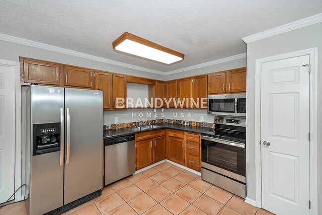 Building Photo - 241 E Morris Dr