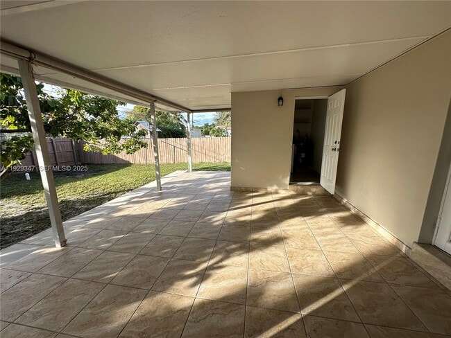 Building Photo - 1718 N 27th Ave