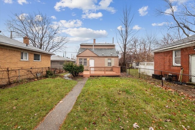 Primary Photo - 3 bedroom 2 full bathrooms Warren $1,300
