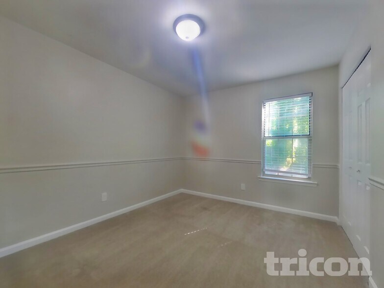 Building Photo - 2055 Towne Manor Dr NW