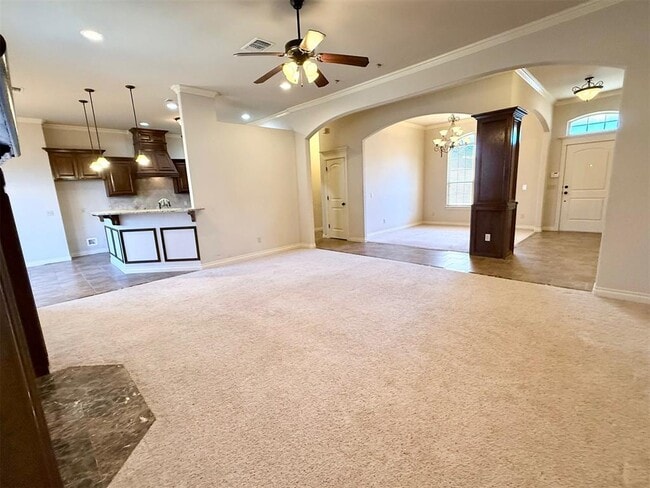 Building Photo - 620 Summit Crest Ln