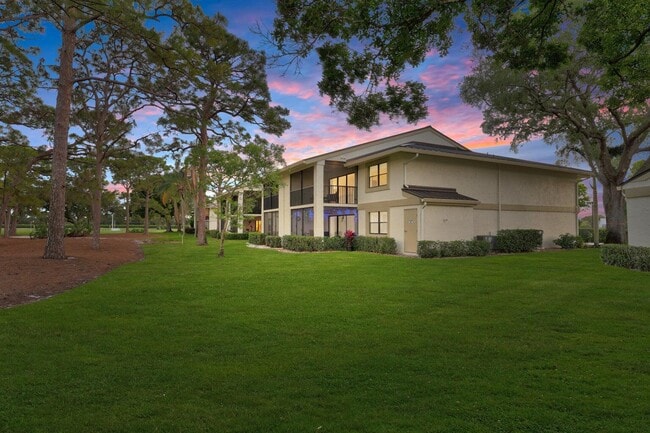 Building Photo - 12926 Briarlake Dr