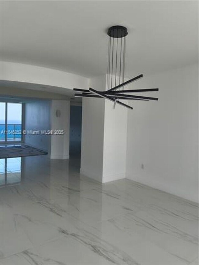 Building Photo - 19111 Collins Ave