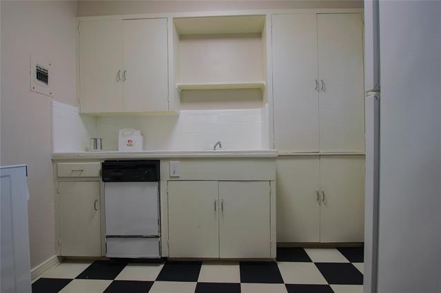 Building Photo - 5825 Grassmere Ln
