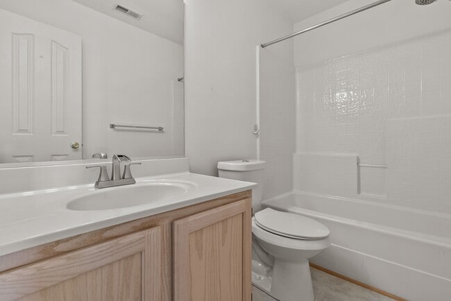 Building Photo - 5509 Bulls Bay Dr