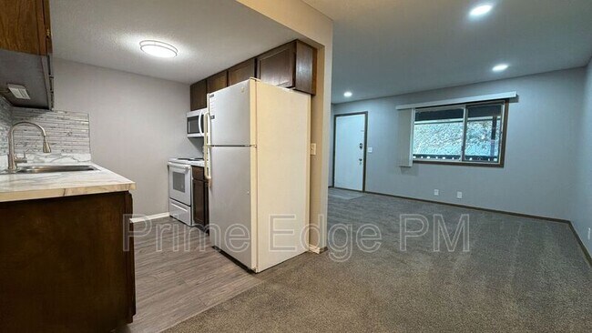 Building Photo - 4520 Calvert St