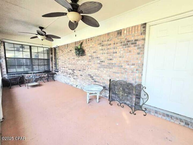 Building Photo - 5309 Robert Holmes Dr