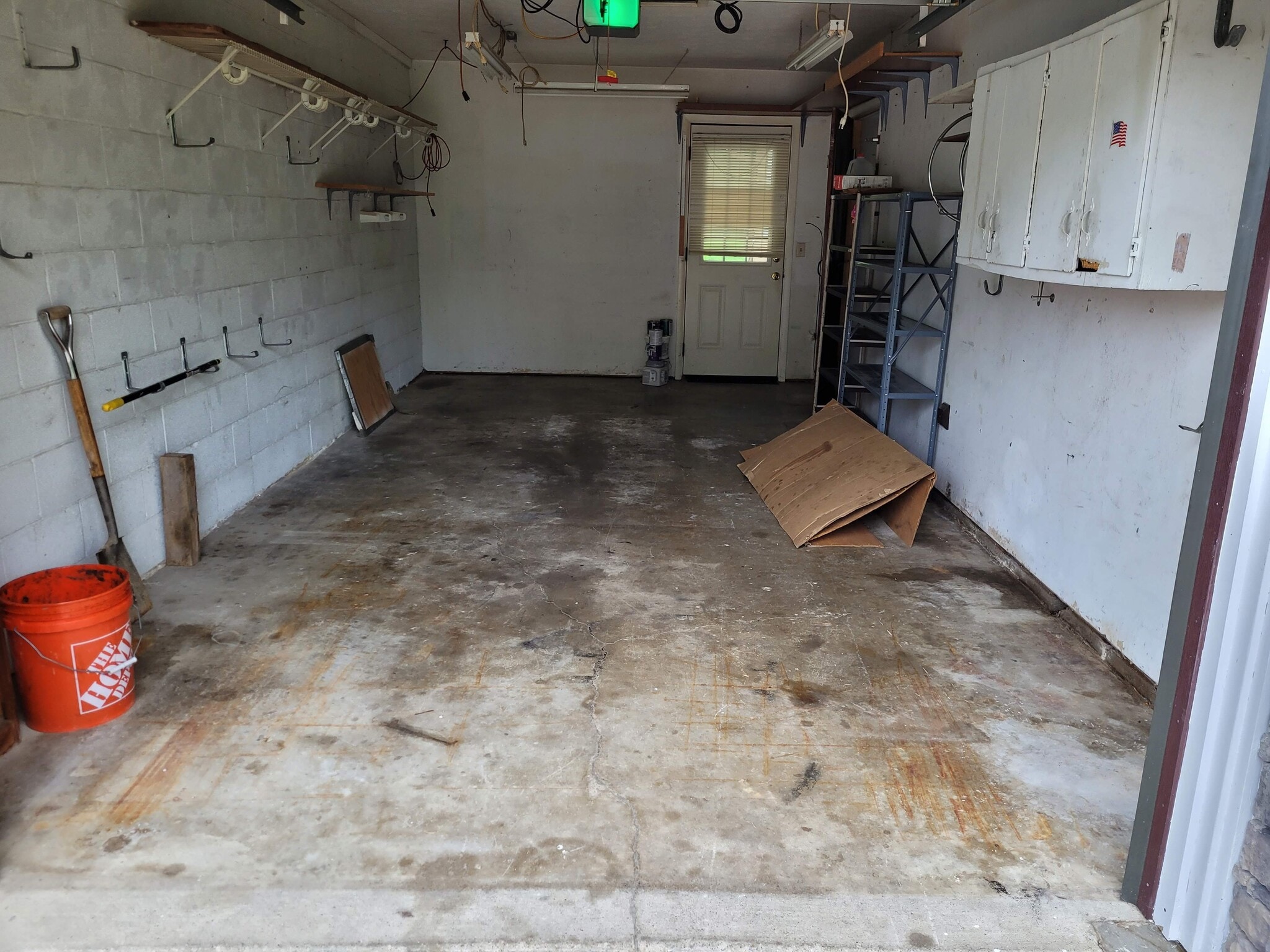 Attached Garage - 21119 Albion Rd