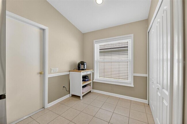Building Photo - 12414 Cedarfield Dr