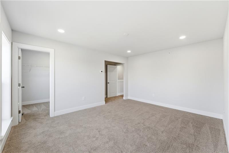 Building Photo - 227 Oliver Way