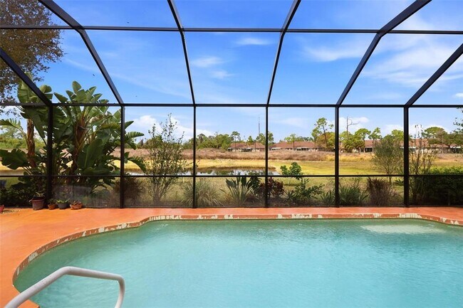 Building Photo - 2499 Silver Palm Rd