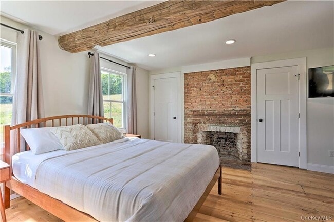Building Photo - 207 S Plank Rd