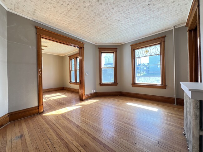 Building Photo - 451 W 16th St