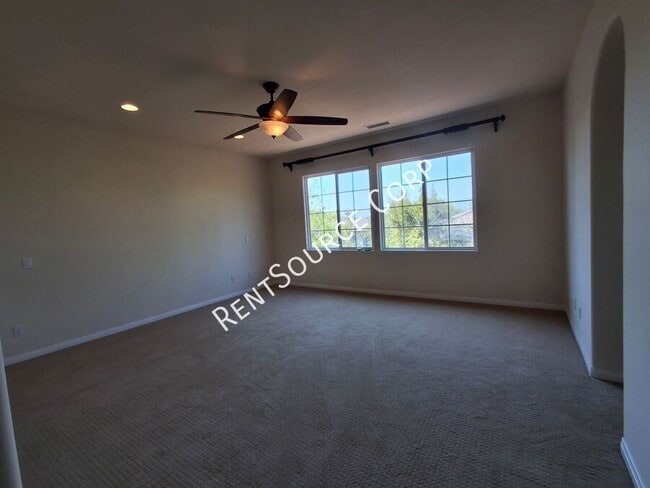 Building Photo - 24310 Las Palmas St