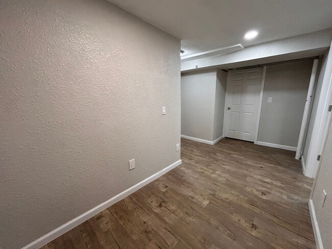 Building Photo - $0 DEPOSIT OPTION. 4 BEDROOM 3.5 BATH HOUS...