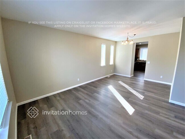 Building Photo - 1524 Bedstone Dr SE