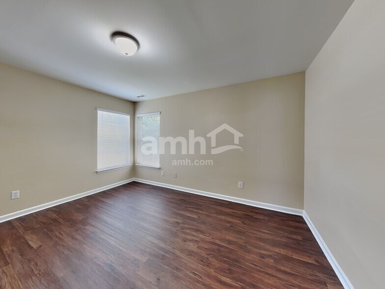Building Photo - 7036 Spanglers Spring Way