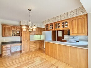 Building Photo - 85 S Huron Dr