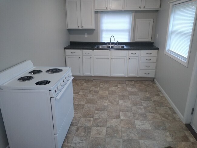 Kitchen - 212 William St