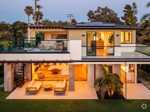 Building Photo - Fully Furnished, Modern Luxury, Outdoor Li...