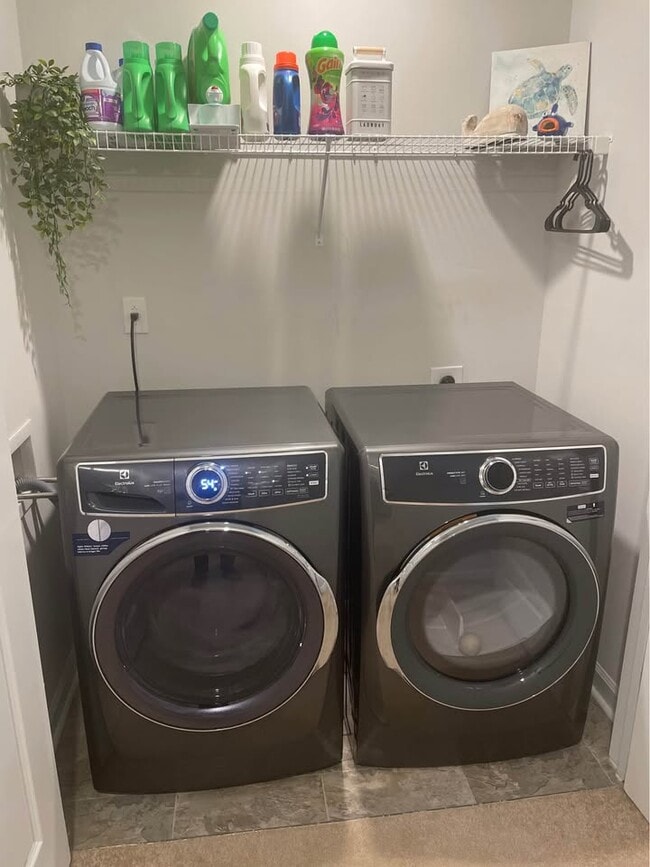 Building Photo - 830 Quaint Parish Cir