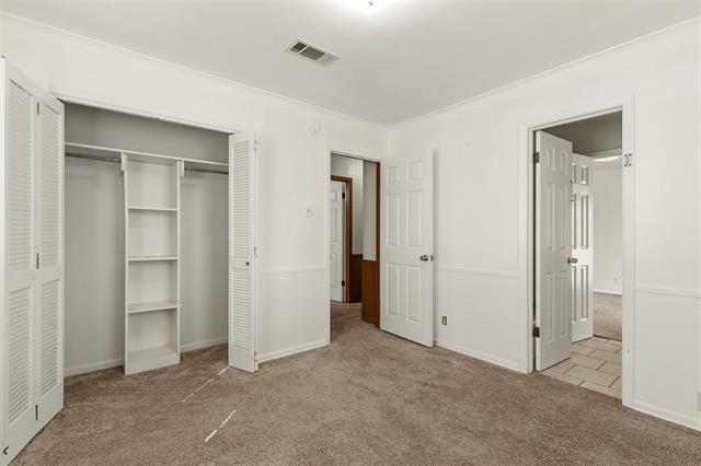 Building Photo - 629 FM697