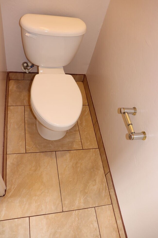 Building Photo - Beautiful West Side Home in Gated Community