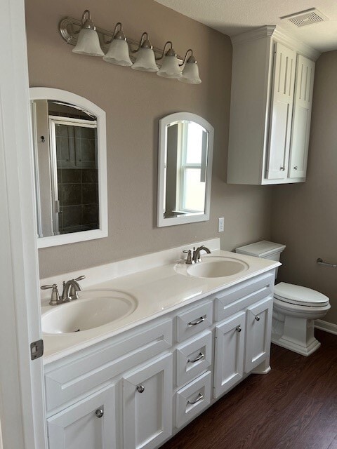 Building Photo - 411 Resort Dr