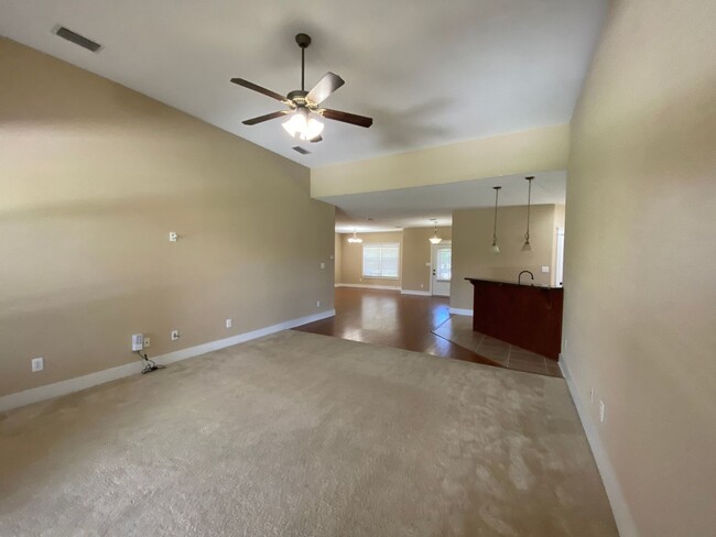 Building Photo - 3 Bedroom/2.5 Bathroom Home in Daphne