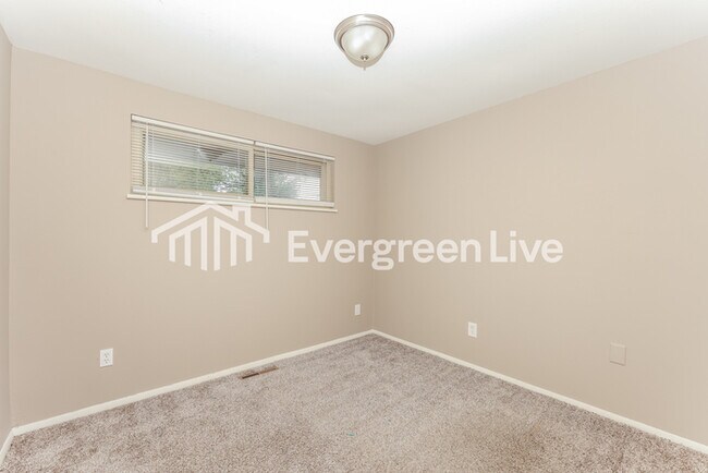 Building Photo - 5919 Chambersburg Rd