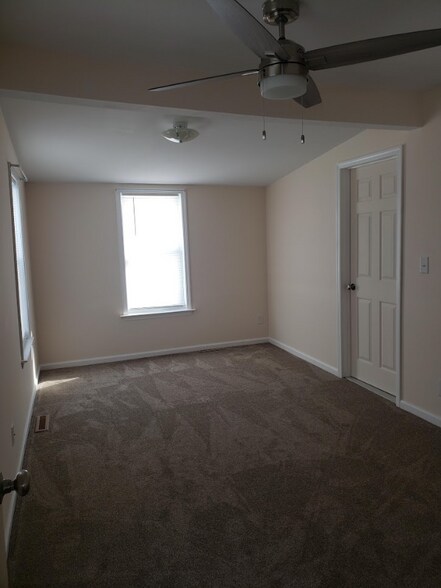 Building Photo - 23 Budd Ave