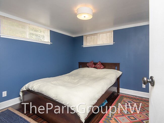 Building Photo - Renovated Magnolia Home – Open Floor Plan ...