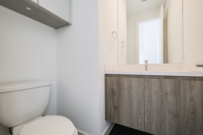 Building Photo - 1157 W 18th St