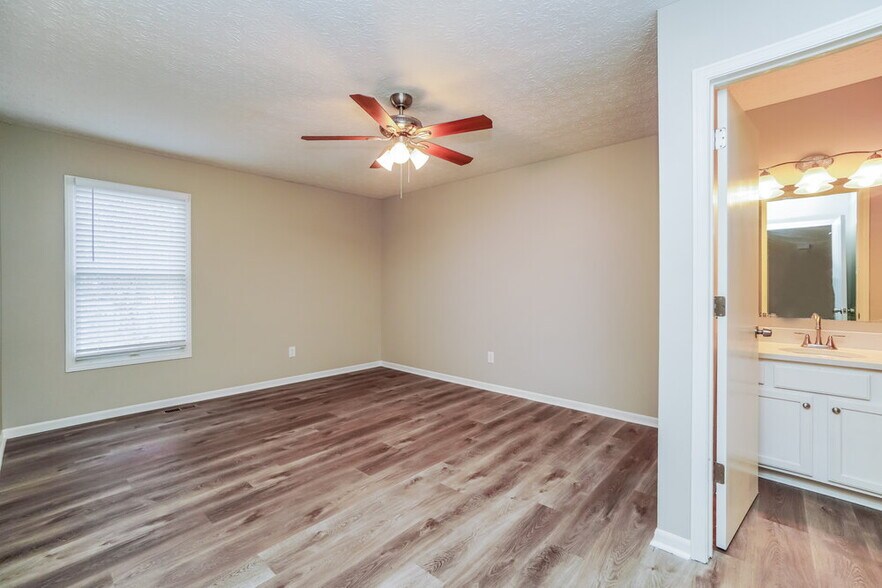 Building Photo - 5776 Chase Run