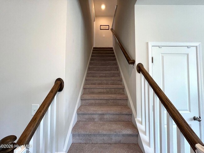 Building Photo - 158 Rocking Horse Ln