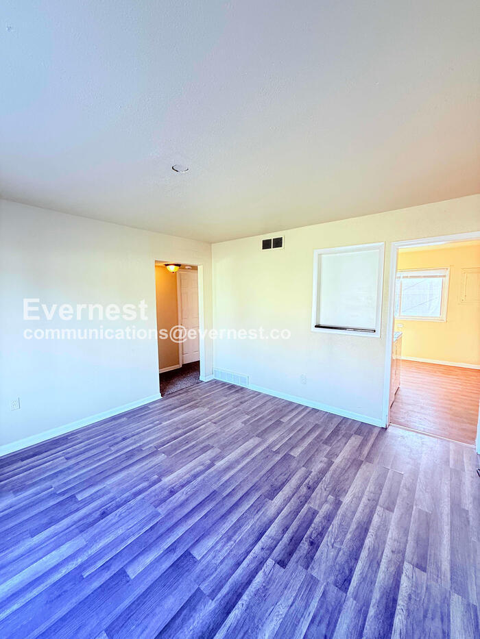 Building Photo - 24612 Berry Ave
