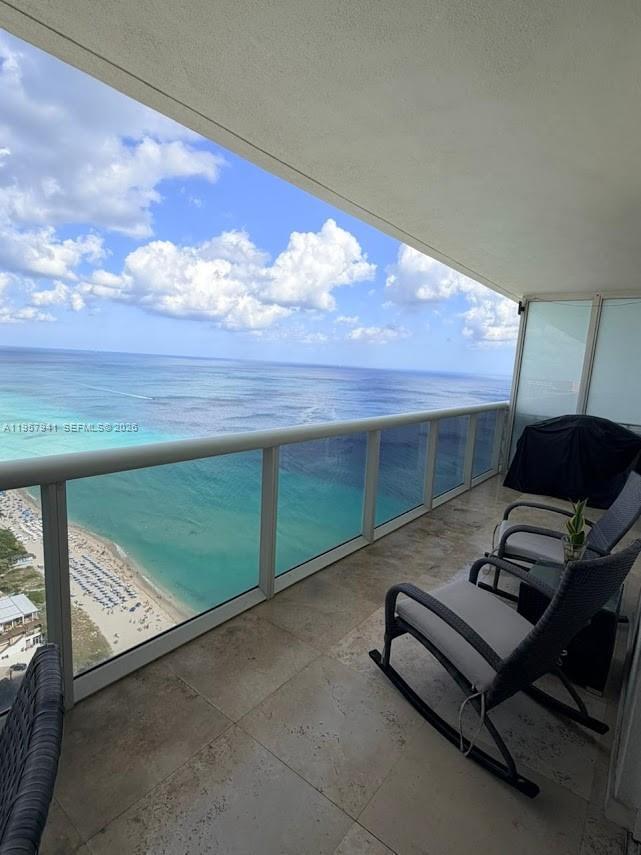 Building Photo - 1830 S Ocean Dr