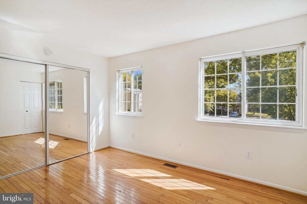 Building Photo - 11444 Herefordshire Way