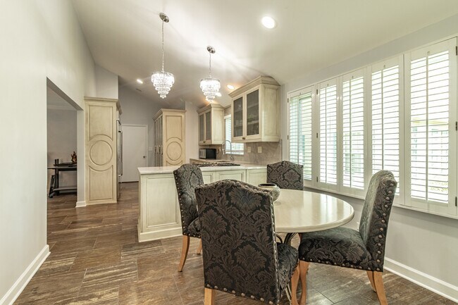 Building Photo - 31 Fox Trail